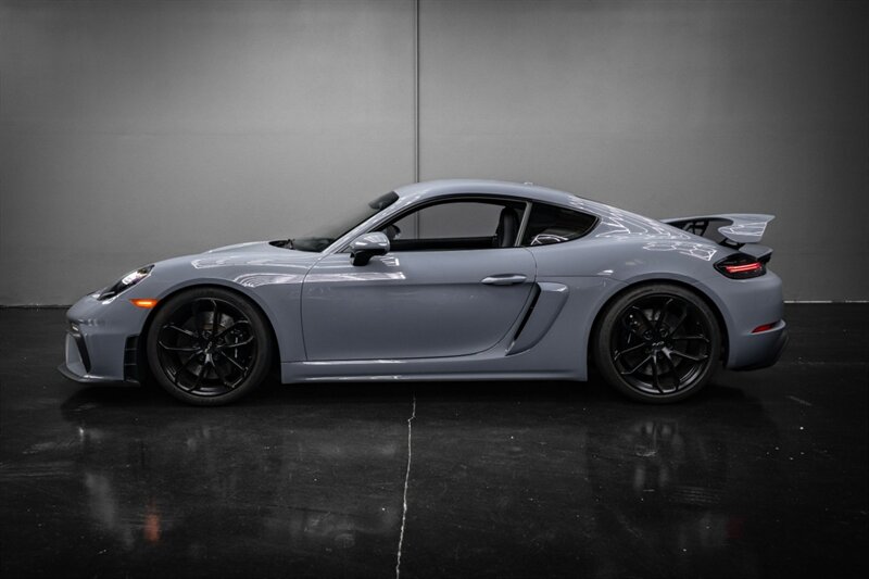2023 Porsche 718 Cayman GT4 - Photo 4 - Huntington Beach, CA 92649