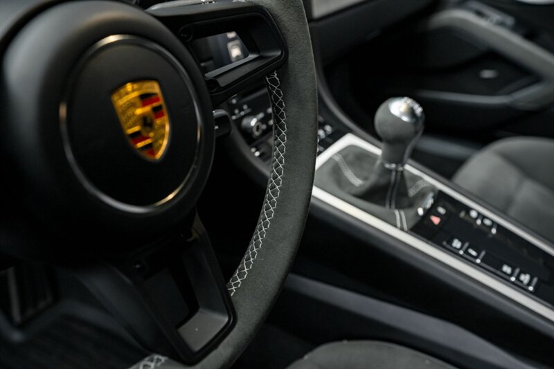 2023 Porsche 718 Cayman GT4 - Photo 28 - Huntington Beach, CA 92649