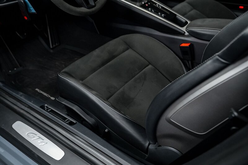2023 Porsche 718 Cayman GT4 - Photo 26 - Huntington Beach, CA 92649