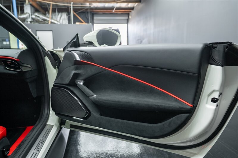 2023 Ferrari Roma - Photo 46 - Huntington Beach, CA 92649