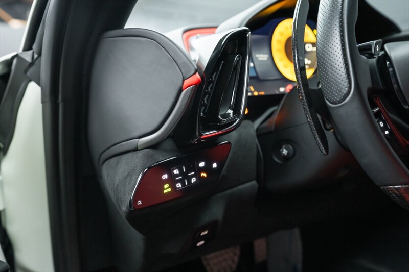2023 Ferrari Roma - Photo 41 - Huntington Beach, CA 92649