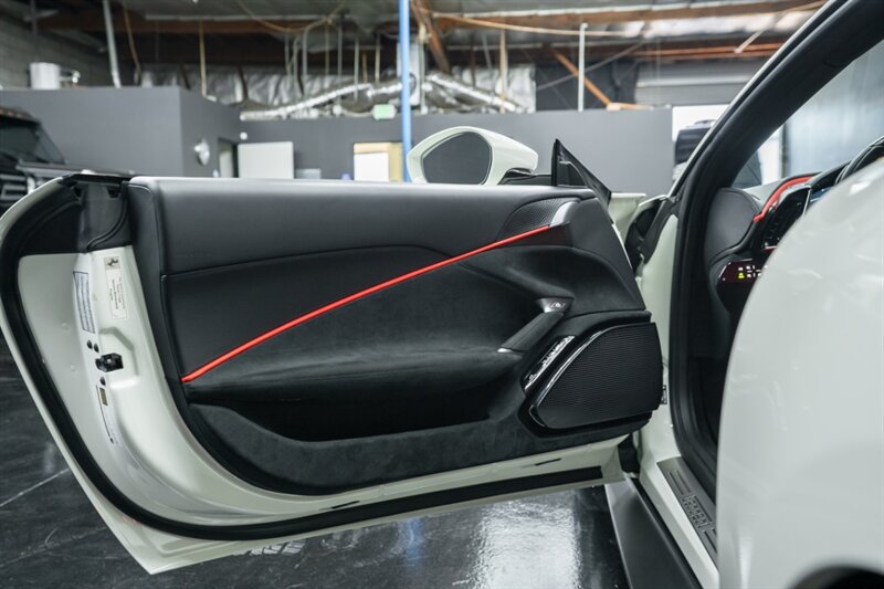 2023 Ferrari Roma - Photo 13 - Huntington Beach, CA 92649