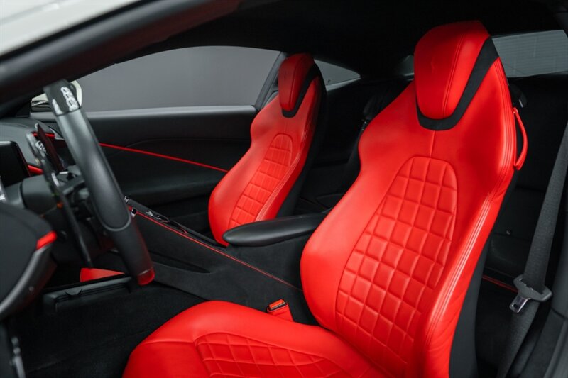 2023 Ferrari Roma - Photo 29 - Huntington Beach, CA 92649