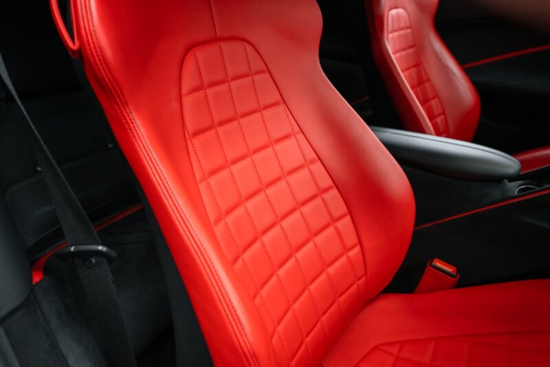 2023 Ferrari Roma - Photo 3 - Huntington Beach, CA 92649