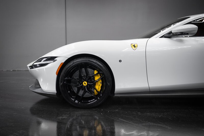 2023 Ferrari Roma - Photo 23 - Huntington Beach, CA 92649