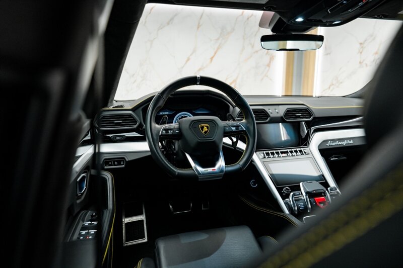 2021 Lamborghini Urus Base - Photo 23