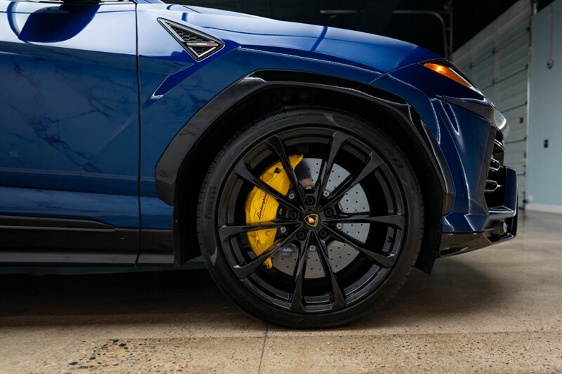 2021 Lamborghini Urus Base - Photo 11