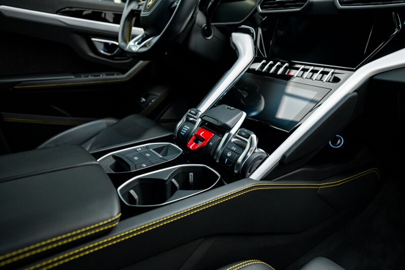 2021 Lamborghini Urus Base - Photo 28