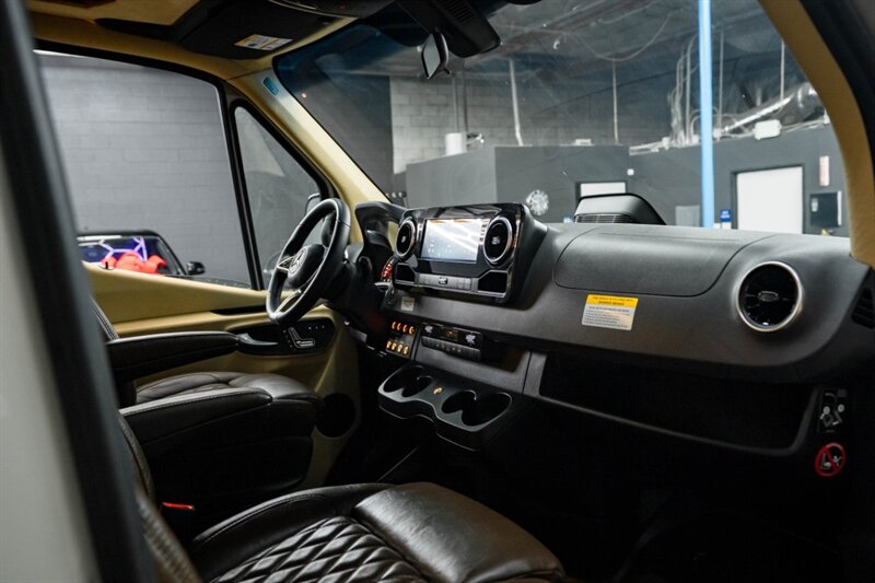 2025 Mercedes-Benz Sprinter 3500XD - Photo 29 - Huntington Beach, CA 92649