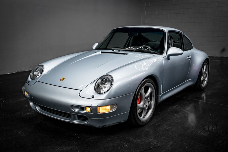1996 Porsche 911 Carrera 4S   - Photo 1 - Huntington Beach, CA 92649