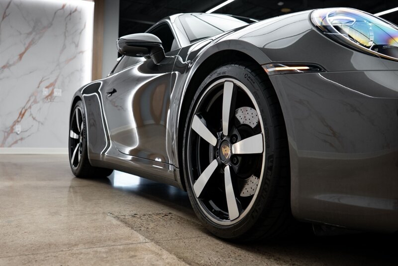 2022 Porsche 911 Carrera 4S - Photo 12 - Scottsdale, AZ 85258