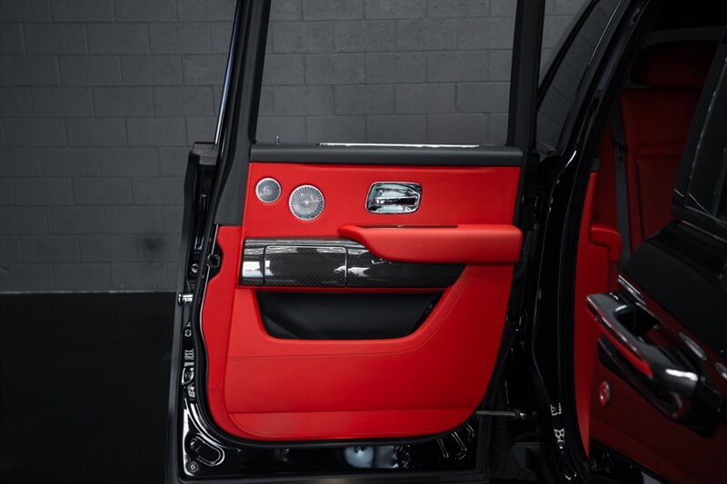 2021 Rolls-Royce Black Badge Cullinan   - Photo 26 - Huntington Beach, CA 92649