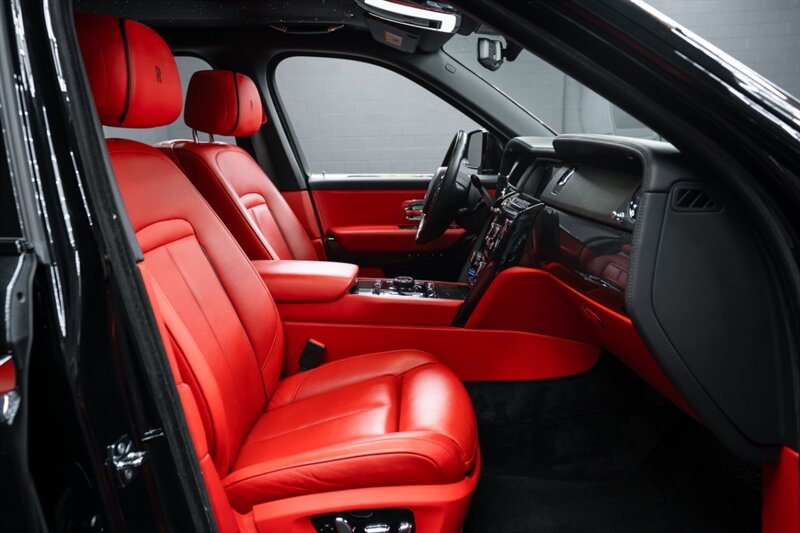 2021 Rolls-Royce Black Badge Cullinan   - Photo 63 - Huntington Beach, CA 92649