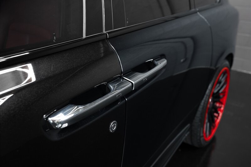 2021 Rolls-Royce Black Badge Cullinan   - Photo 30 - Huntington Beach, CA 92649