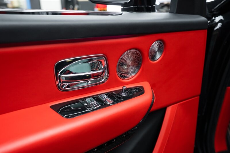 2021 Rolls-Royce Black Badge Cullinan   - Photo 33 - Huntington Beach, CA 92649