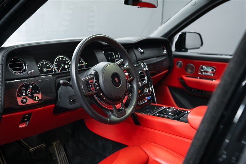 2021 Rolls-Royce Black Badge Cullinan   - Photo 32 - Huntington Beach, CA 92649