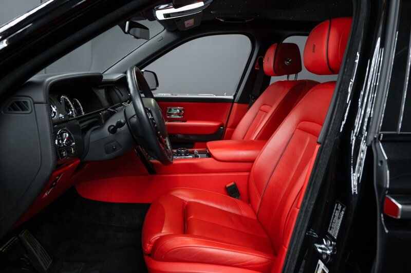 2021 Rolls-Royce Black Badge Cullinan   - Photo 43 - Huntington Beach, CA 92649