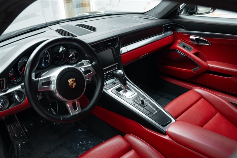 2015 Porsche 911 Turbo - Photo 14 - Huntington Beach, CA 92649