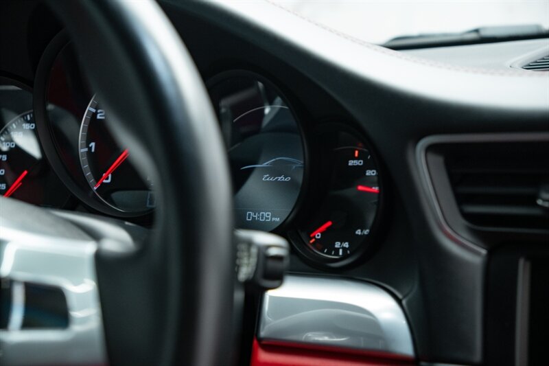 2015 Porsche 911 Turbo - Photo 12 - Huntington Beach, CA 92649