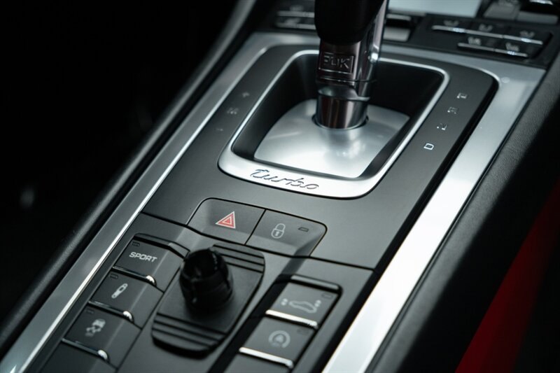2015 Porsche 911 Turbo - Photo 22 - Huntington Beach, CA 92649