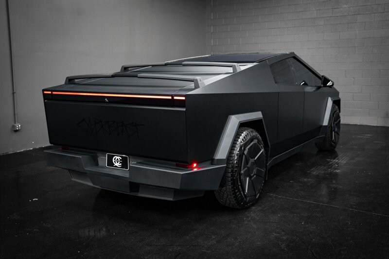2024 Tesla Cybertruck Cyberbeast - Photo 12 - Huntington Beach, CA 92649