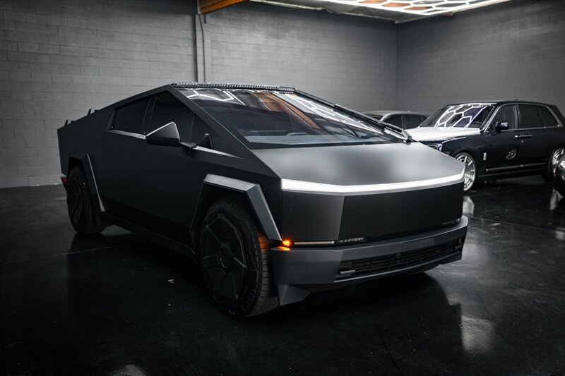 2024 Tesla Cybertruck Cyberbeast - Photo 60 - Huntington Beach, CA 92649