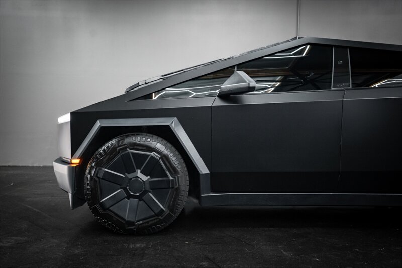 2024 Tesla Cybertruck Cyberbeast - Photo 58 - Huntington Beach, CA 92649