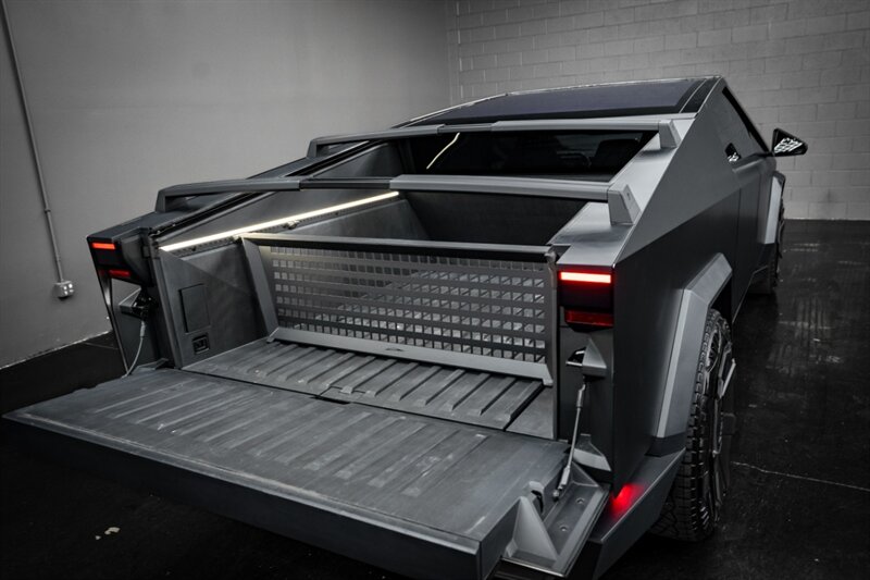 2024 Tesla Cybertruck Cyberbeast - Photo 5 - Huntington Beach, CA 92649