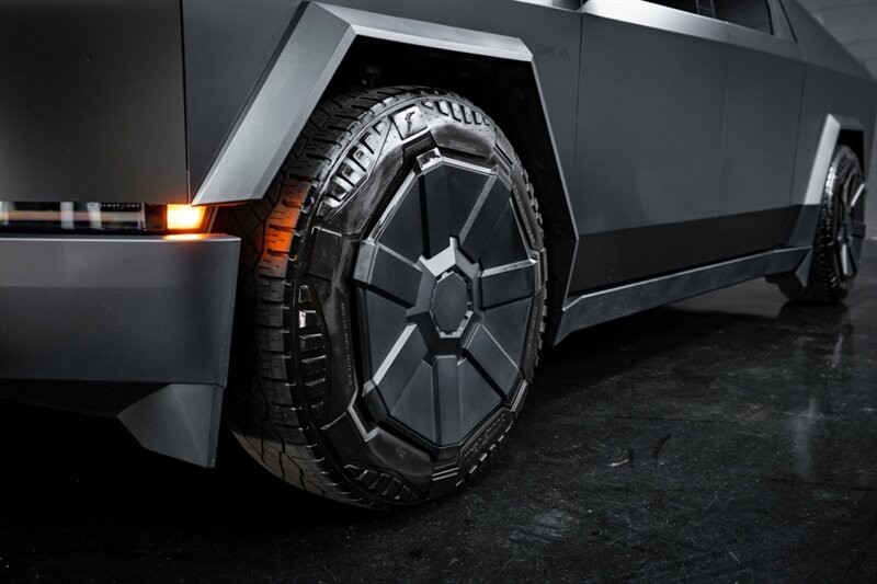 2024 Tesla Cybertruck Cyberbeast - Photo 51 - Huntington Beach, CA 92649