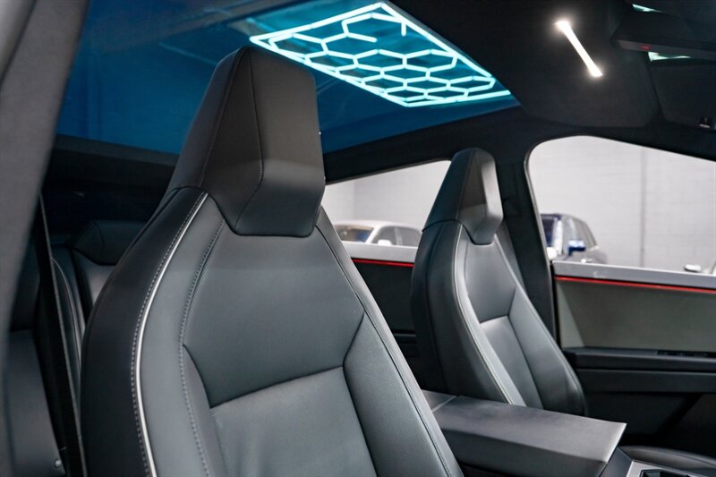 2024 Tesla Cybertruck Cyberbeast - Photo 26 - Huntington Beach, CA 92649