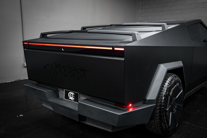 2024 Tesla Cybertruck Cyberbeast - Photo 9 - Huntington Beach, CA 92649