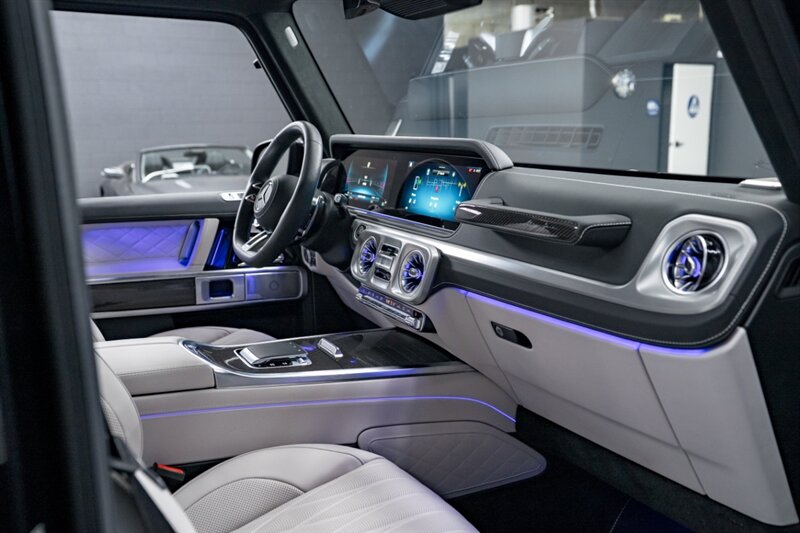 2025 Mercedes-Benz AMG G 63 - Photo 18 - Huntington Beach, CA 92649