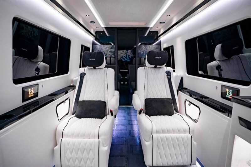 2026 Mercedes-Benz Sprinter 3500 - Photo 34 - Huntington Beach, CA 92649