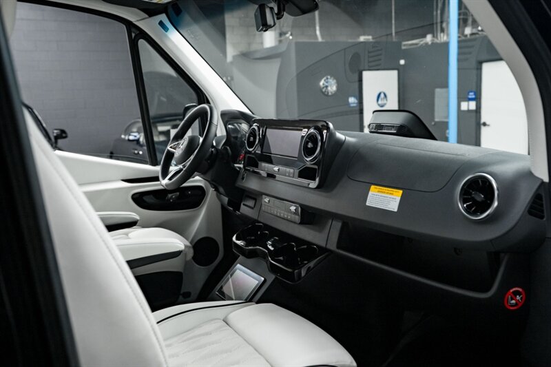 2026 Mercedes-Benz Sprinter 3500 - Photo 28 - Huntington Beach, CA 92649
