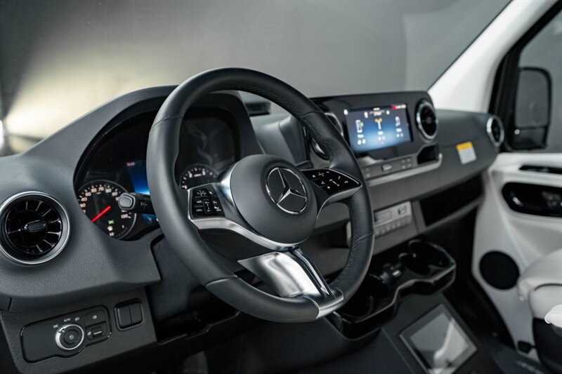 2026 Mercedes-Benz Sprinter 3500 - Photo 21 - Huntington Beach, CA 92649