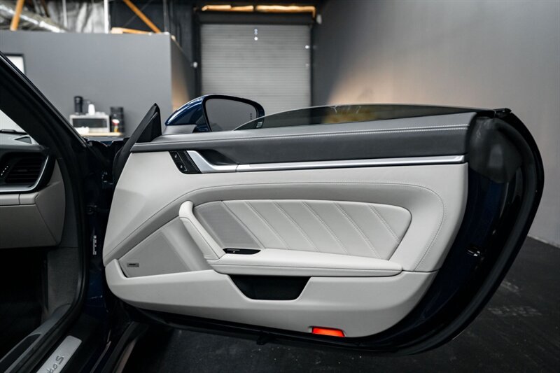 2021 Porsche 911 Turbo S - Photo 42 - Huntington Beach, CA 92649