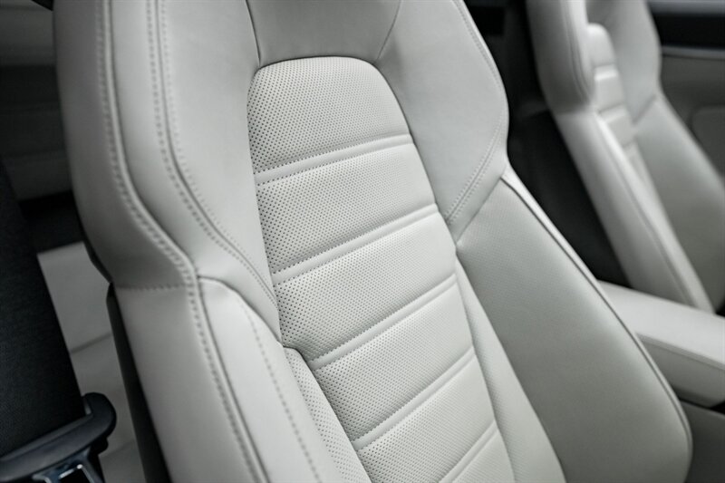 2021 Porsche 911 Turbo S - Photo 39 - Huntington Beach, CA 92649