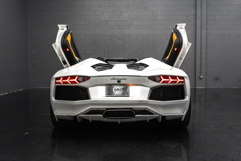 2014 Lamborghini Aventador LP 700-4 - Photo 16 - Huntington Beach, CA 92649