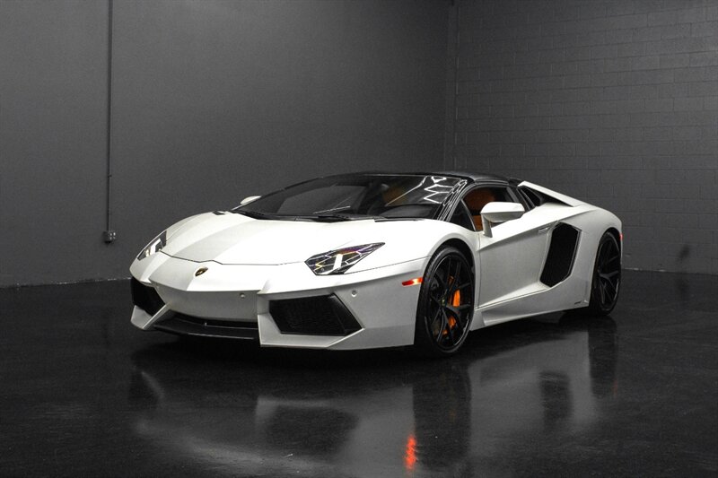 2014 Lamborghini Aventador LP 700-4 - Photo 2 - Huntington Beach, CA 92649