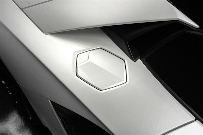 2014 Lamborghini Aventador LP 700-4 - Photo 32 - Huntington Beach, CA 92649