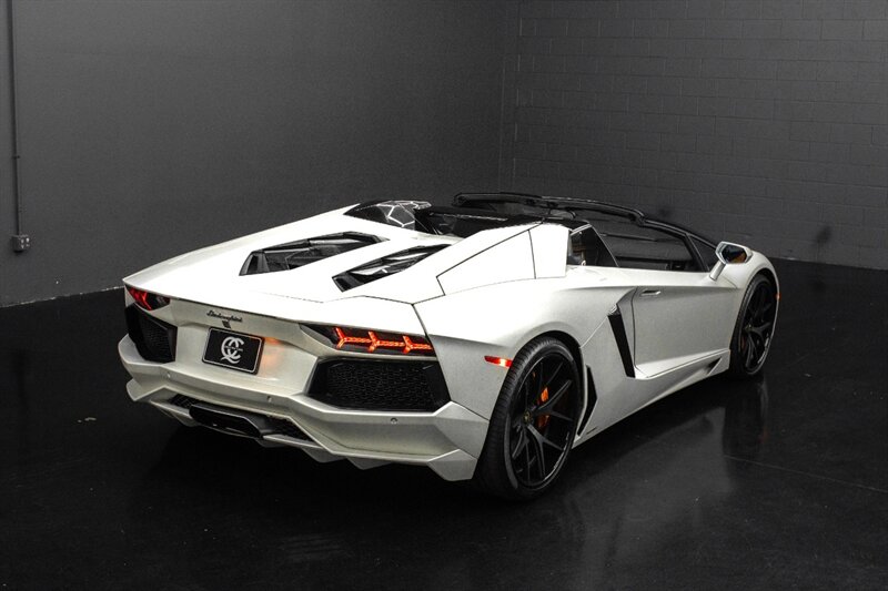 2014 Lamborghini Aventador LP 700-4 - Photo 31 - Huntington Beach, CA 92649