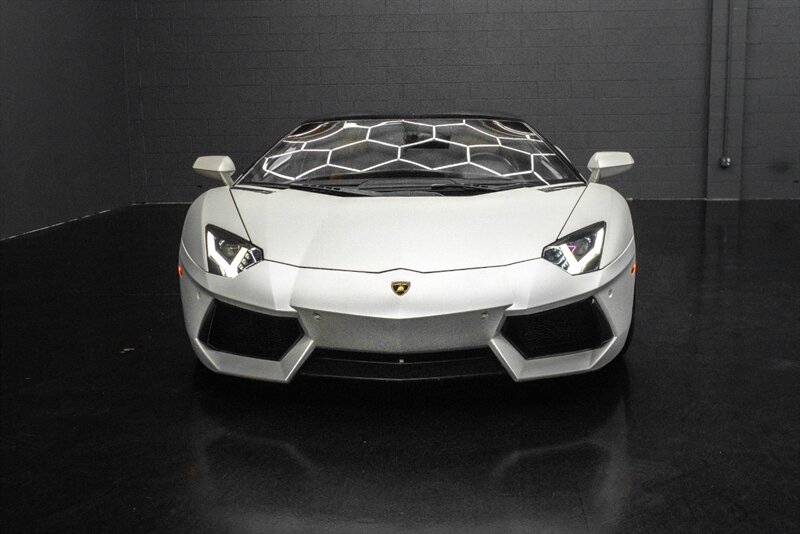 2014 Lamborghini Aventador LP 700-4 - Photo 9 - Huntington Beach, CA 92649
