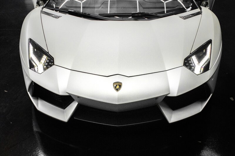 2014 Lamborghini Aventador LP 700-4 - Photo 33 - Huntington Beach, CA 92649