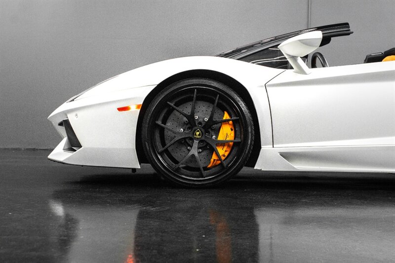 2014 Lamborghini Aventador LP 700-4 - Photo 18 - Huntington Beach, CA 92649