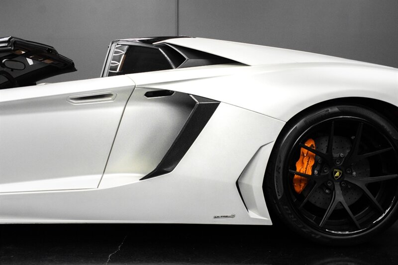 2014 Lamborghini Aventador LP 700-4 - Photo 22 - Huntington Beach, CA 92649