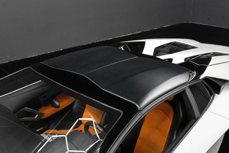 2014 Lamborghini Aventador LP 700-4 - Photo 7 - Huntington Beach, CA 92649
