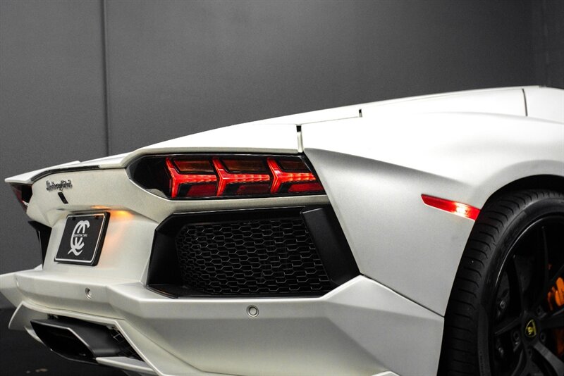 2014 Lamborghini Aventador LP 700-4 - Photo 28 - Huntington Beach, CA 92649
