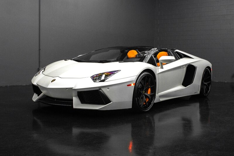 2014 Lamborghini Aventador LP 700-4 Roadster's photo