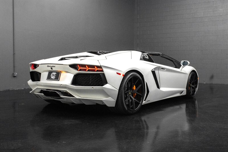 2014 Lamborghini Aventador LP 700-4 - Photo 21 - Huntington Beach, CA 92649