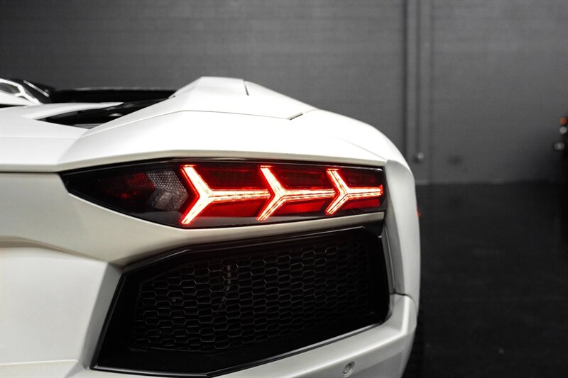 2014 Lamborghini Aventador LP 700-4 - Photo 26 - Huntington Beach, CA 92649